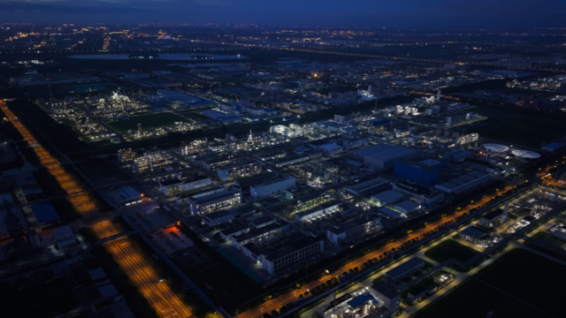 z6mg人生就是博股份夜景（南通本部）